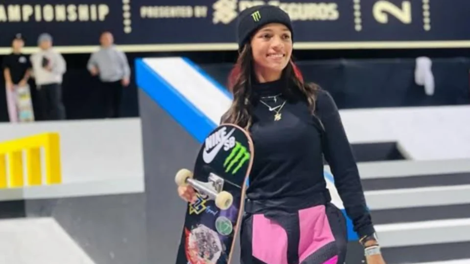 Rayssa Leal é campeã mundial de skate ao vencer a última etapa de campeonato