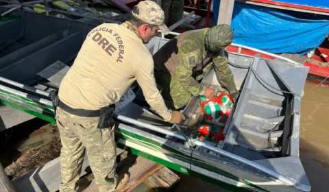 Operação apreende mais de 300kg de cocaína em embarcação