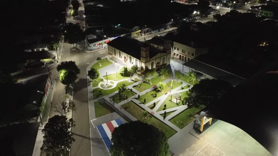 População de Carauari comemora iluminação de LED em 100% das vias
