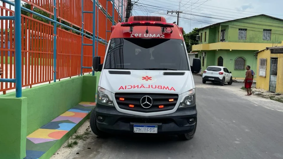 Suposto ladrão é capturado e espancado na zona Leste