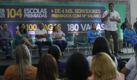 Pagamento do 14º salário a educadores começa na segunda
