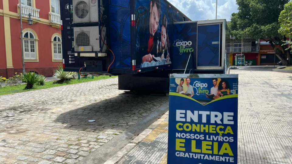 Carreta do ‘ExpoLivro – Paixão pela Leitura’ chega a Manaus