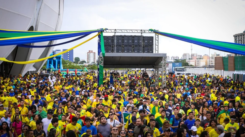 Em dias de jogos da Seleção Brasileira, arrecadação de brinquedos é direcionada para a Arena da Amazônia