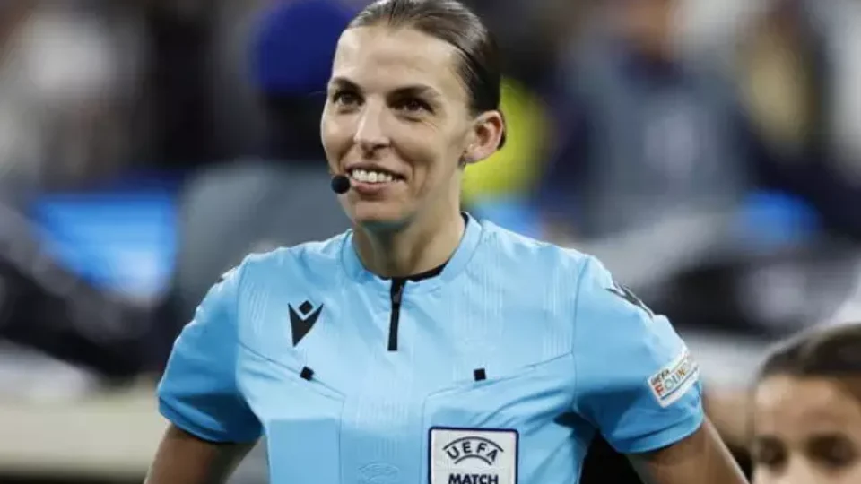 Francesa será 1ª mulher a arbitrar jogo de Copa do Mundo