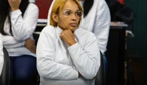 Flordelis é condenada a 50 anos de prisão pela morte do marido