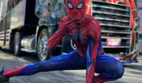 ‘Homem-Aranha’ da Carreta da Alegria é morto a tiros em praça