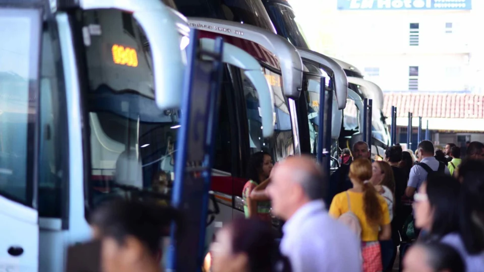 Mais de 63 mil pessoas utilizaram transporte rodoviário intermunicipal em outubro