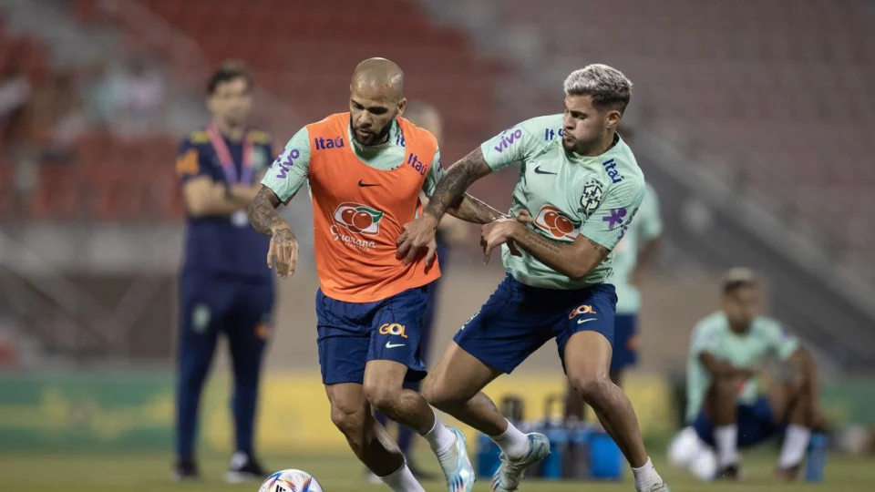 Em treino fechado, Brasil mantém mistério antes da disputa com a Suíça