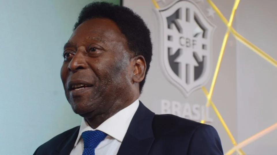 Velório de Pelé será realizado segunda-feira na Vila Belmiro