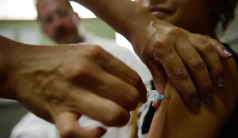 OMS atualiza recomendações para a vacina contra o HPV