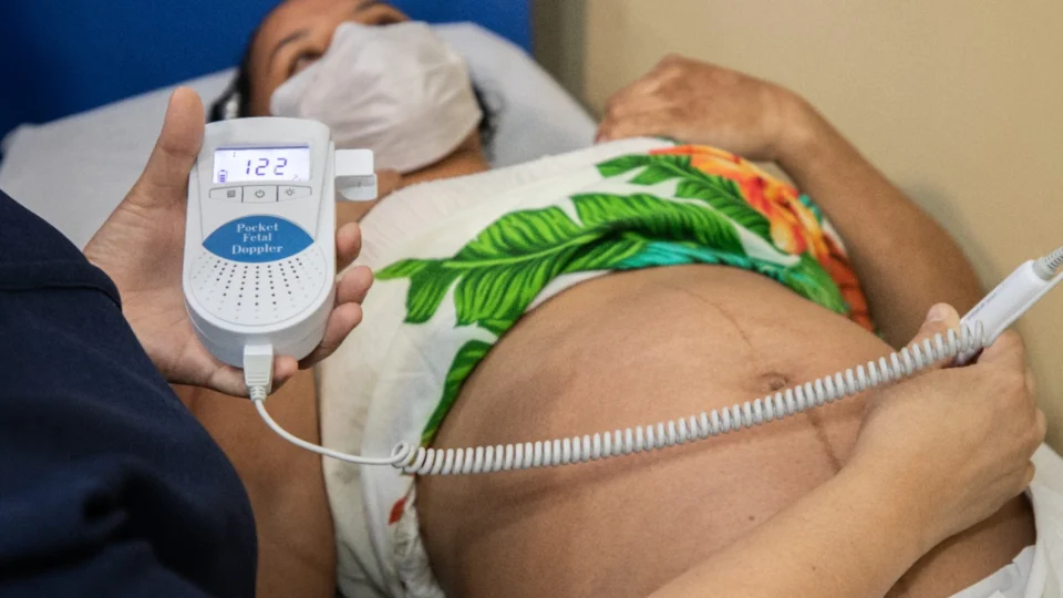 Manaus tem 147 mil beneficiários do Auxílio Brasil com dados de saúde desatualizados