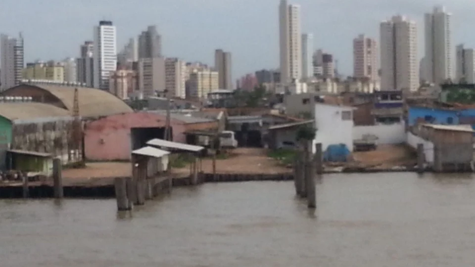 Corpo é encontrado boiando próximo de porto