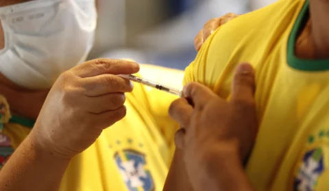 Amazonas tem 35 novos casos de Covid e 5 de varíola dos macacos