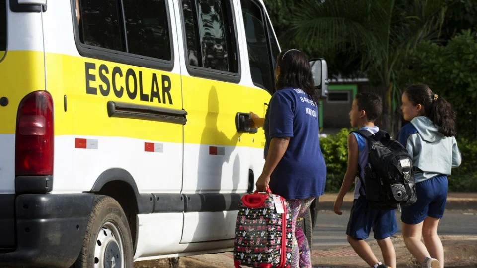 Detran-AM inscreve para cursos de mecânica básica e monitor de transporte escolar