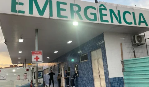 Idoso quase morre ao ser esfaqueado por garota de programa na zona Leste