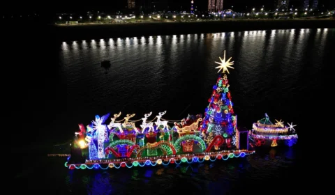 ‘Presépio Flutuante’ atende 38 comunidades ribeirinhas com o Natal das Águas