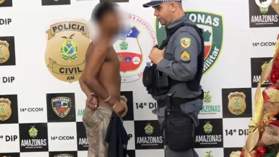 Homem é preso após ser linchado pela população por roubar