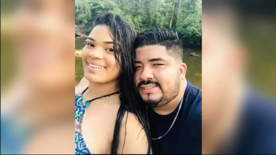 Quatro pessoas encontradas mortas em carro na AM-010 são identificadas