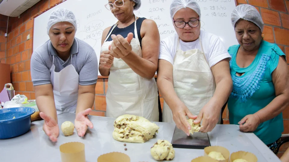 Cursos oferecidos pela UGPE geram oportunidades de renda no período natalino