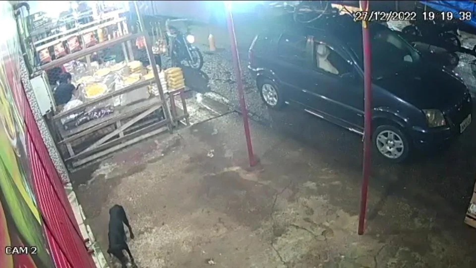 VEJA VÍDEO: Homem é morto e dois são baleados em Manacapuru