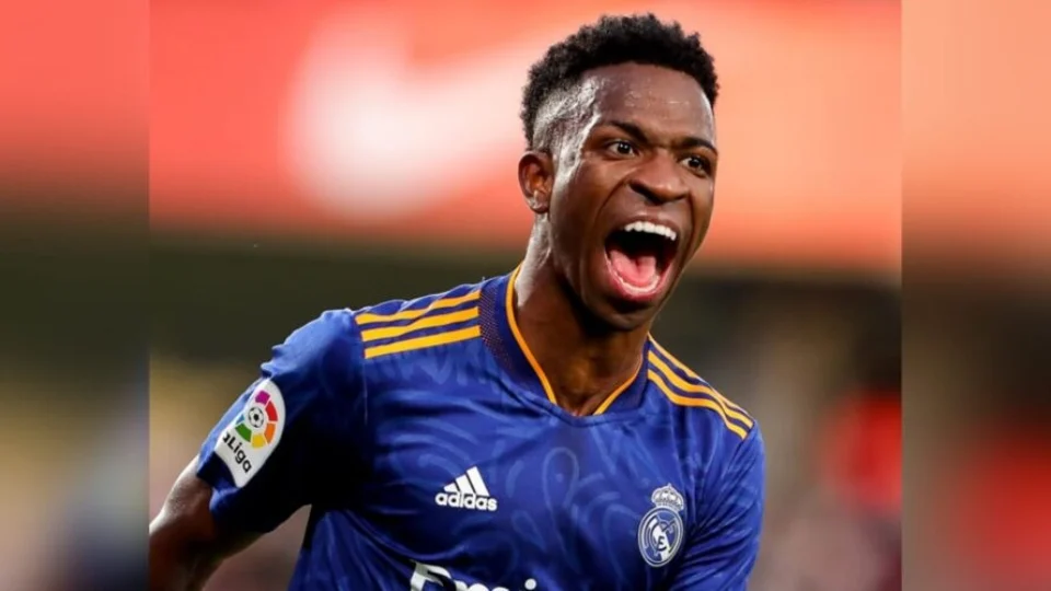 Vinicius Júnior sofre novo ataque racista e critica La Liga