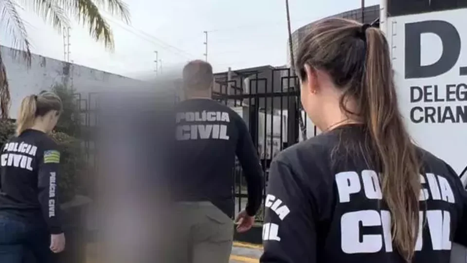 Homem suspeito de estuprar filha bebê é preso