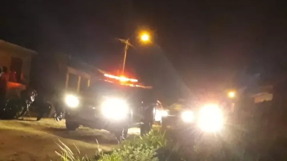 Idoso esfaqueia dois netos durante festa de natal