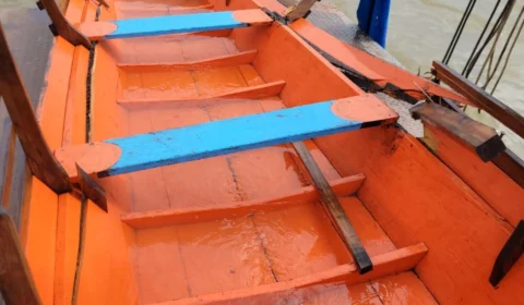 Criança de 5 anos desaparece em colisão entre lancha e bajara no rio Amazonas; duas pessoas ficaram feridas