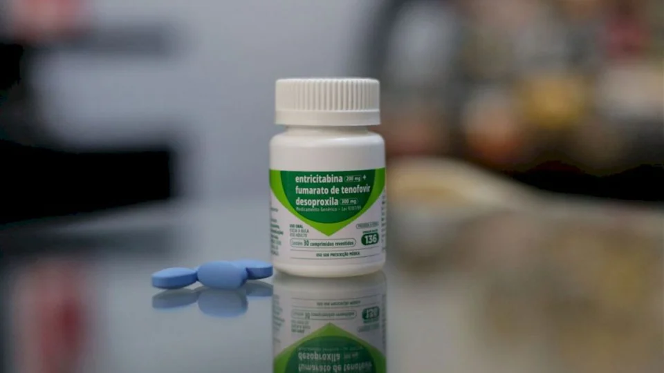 Estudo mostra viabilidade de medicamento no combate ao HIV