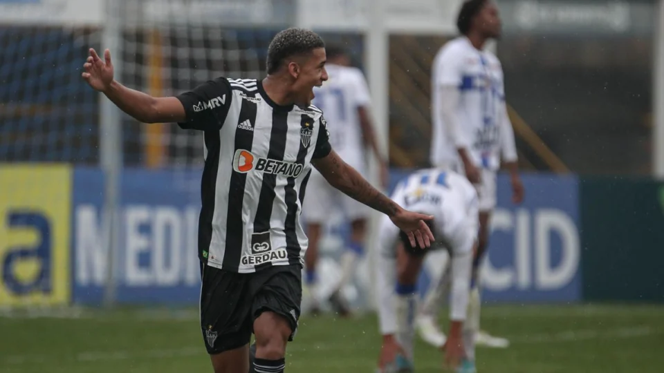 Atlético-MG garante liderança do Grupo 27 da Copinha