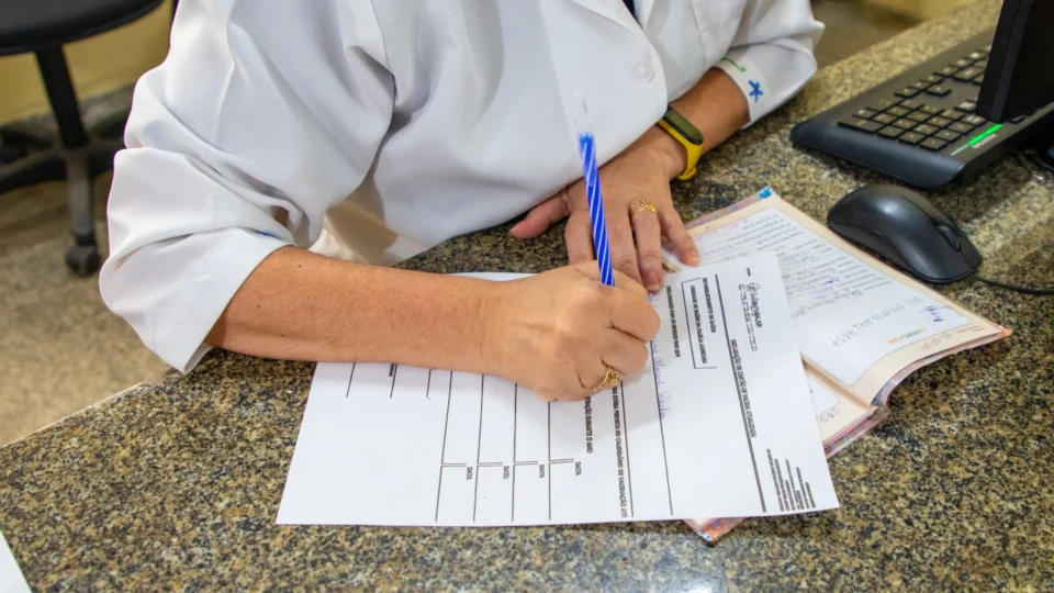 Unidades de saúde emitem declaração para crianças com cartão de vacina atualizado