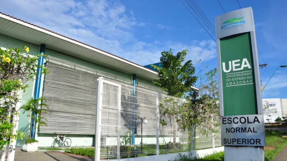 UEA divulga edital para Professor Assistente Temporário