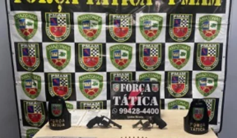 Assaltantes batem carro roubado durante tentativa de fuga da polícia