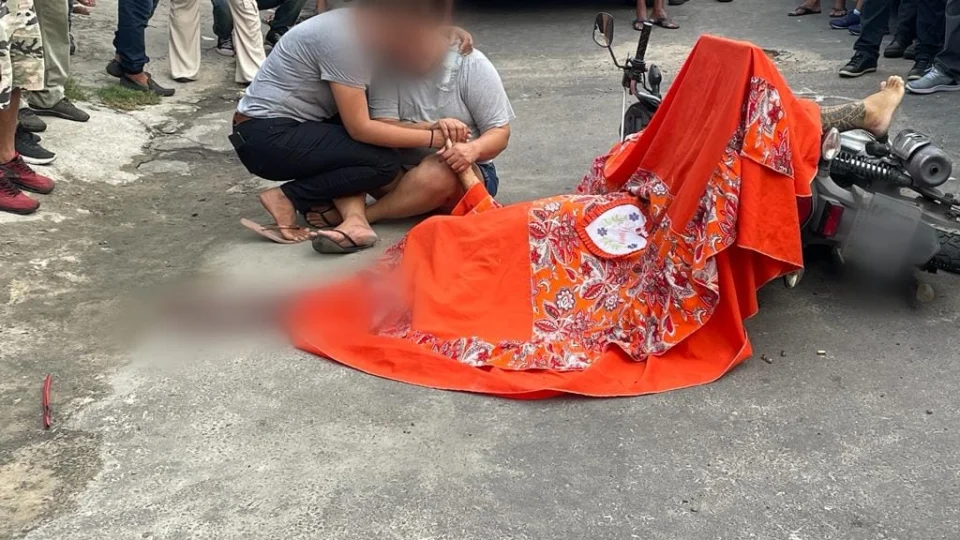Motoboy é morto com vários tiros e mãe pede Justiça na cena do crime