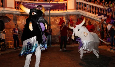 Em evento com Bumbás, Alfredo da Matta anuncia mutirão de atendimento para identificação de hanseníase