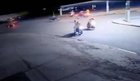 Tiroteio e correria em meio ao trânsito termina com motoqueiros feridos em Coari