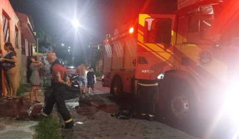 Curto-circuito provoca incêndio em casa na Betânia