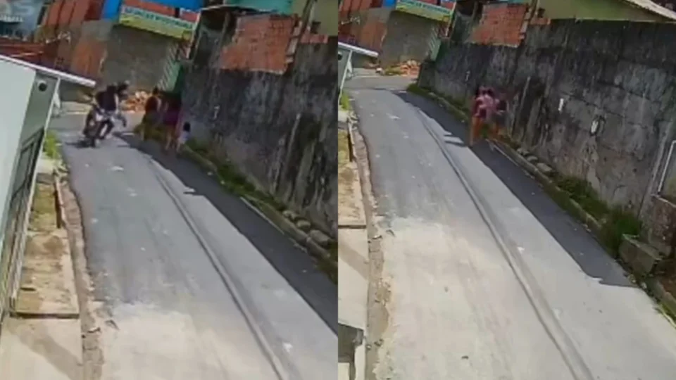 Vídeo: Dupla em uma motocicleta assalta mulheres na zona Leste de Manaus