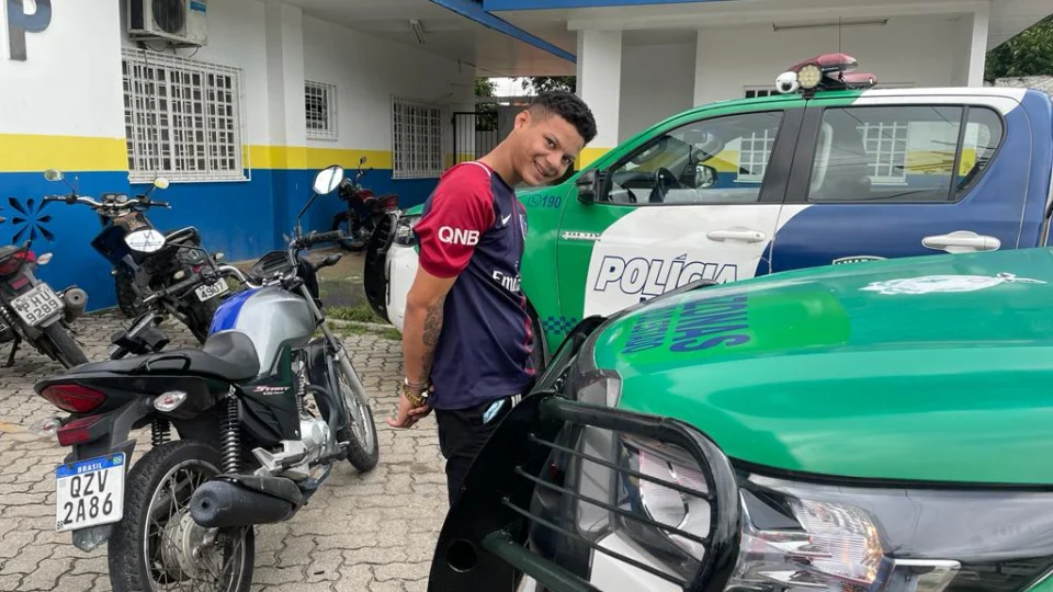 PM prende assaltante de moto na zona Leste