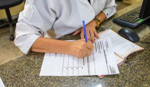 Unidades de saúde emitem declaração para crianças com cartão de vacina atualizado