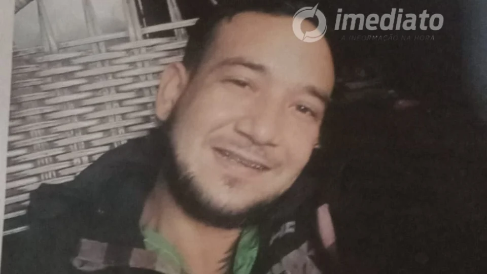 Mãe pede ajuda para encontrar filho desaparecido