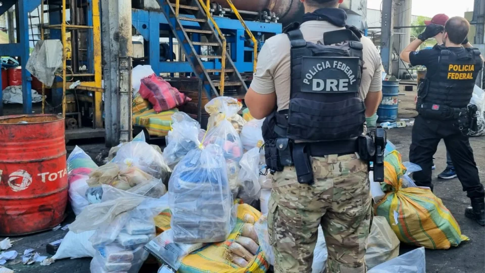 Polícia Federal incinera 1,2 toneladas de drogas