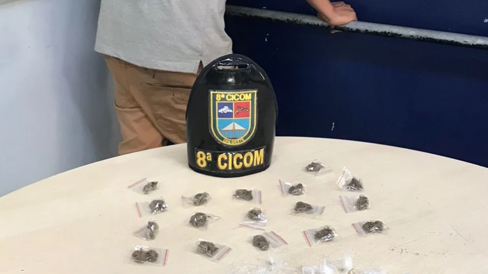 <strong>Homem é preso com drogas na zona oeste de Manaus</strong>