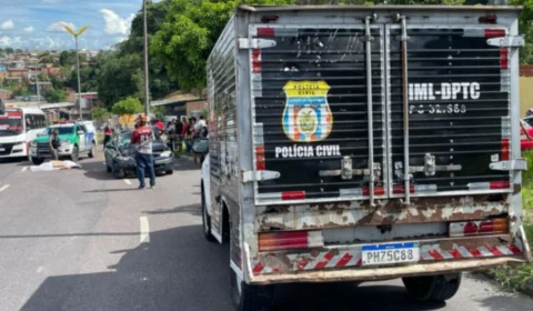 Mulher morre e homem fica gravemente ferido em acidente de trânsito