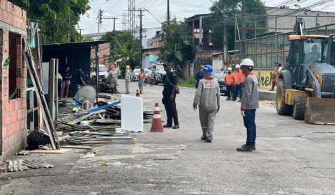 UGPE faz desapropriação de casas em área verde na Manaus 2000