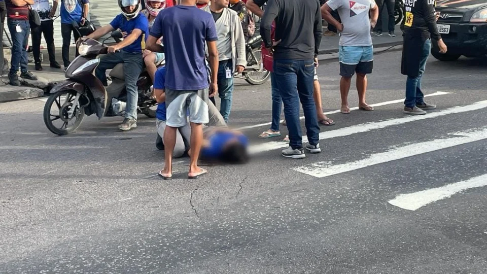 Mulher é atropelada em faixa de pedestre na Zona Leste