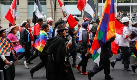 Protestos no Peru deixam mais de 50 feridos em meio a aumento de tensões em todo o país