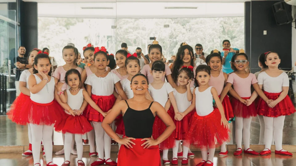 Sesc AM anuncia novas vagas para os cursos de artes, dança e música