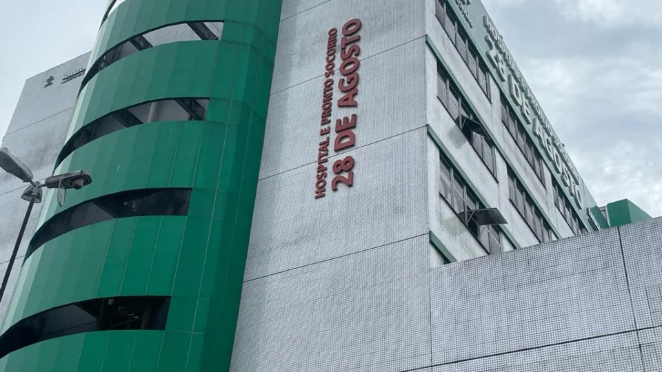 Morre no hospital homem que foi baleado junto com irmã em restaurante no Centro