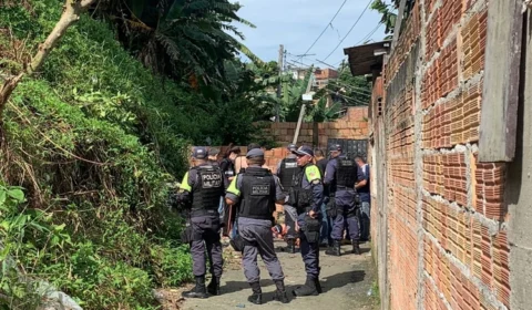 <strong>Dupla é assassinada a golpes de terçado na zona Norte de Manaus</strong>